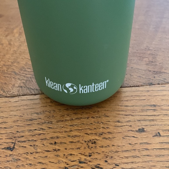 Victoria’s Secret Pink Klean Kanteen Green Water Bottle Be Kind To Planet 27 oz - Picture 4 of 6